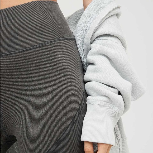 Aerie - Offline Seamless High Waisted 7/8 Leggings - Picture 3 of 9